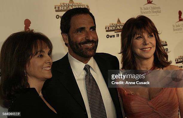 Danny thomas's children L to R Terre Tony and Marlo Thomas.Celebrities walked the red carpet at the 3rd annual RUNWAY FOR LIFE benefiting St. Jude...