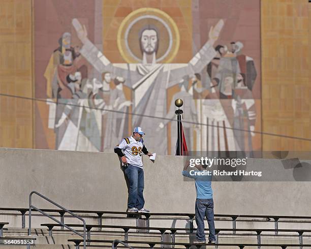 Touchdown Jesus Rip 200 Touchdown Jesus Stock Photos, High-Res Pictures, and Images - Getty ...
