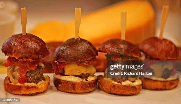 Sliders Stock Kobe Sliders Photos and Premium High Res Pictures - Getty Images
