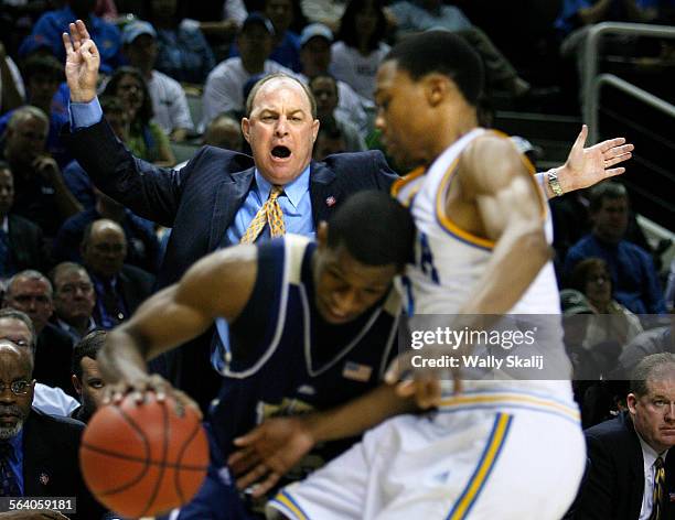 S head coach Ben Howland yells during a game against Pittsburgh in the 3rd round of the NCAA Tournament in San Jose Thursday.