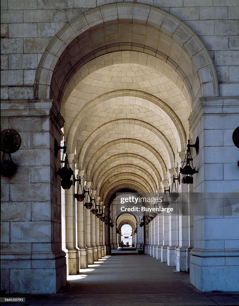 Arcade before the restoration in the early 1980s, Union Station, Washington, D.C.