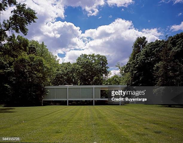 View of architect Mies van der Rohe classic modernist Farnsworth House, Plano, Illinois