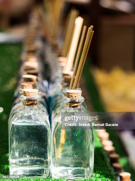 natural scented oil air freshener - contenitore di aromi foto e immagini stock