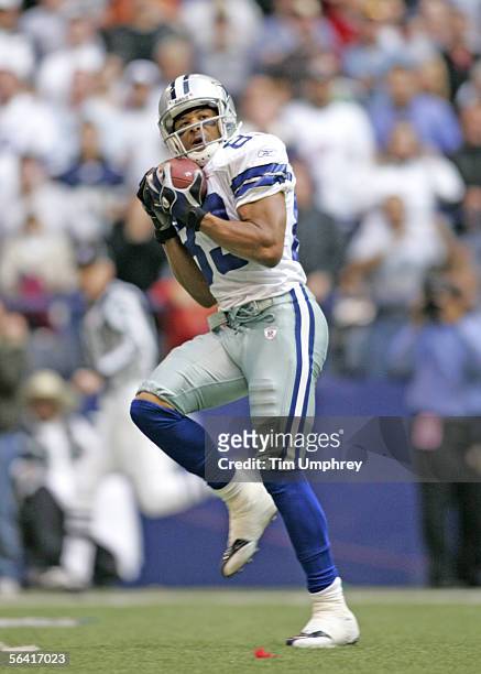 Wide receiver Terry Glenn of the Dallas Cowboys catches a touchdown pass in a game against the Kansas City Chiefs on December 11, 2005 at Texas...