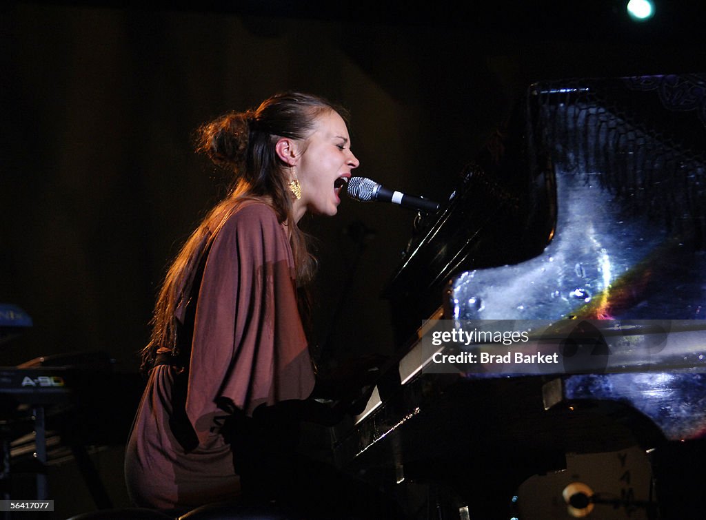 Fiona Apple Performs At Nokia Theatre