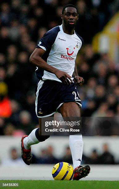 Ledley King of Tottenham Hotspur in action during the Barclays Premiership match between Tottenham Hotspur and Sunderland at White Hart Lane on...