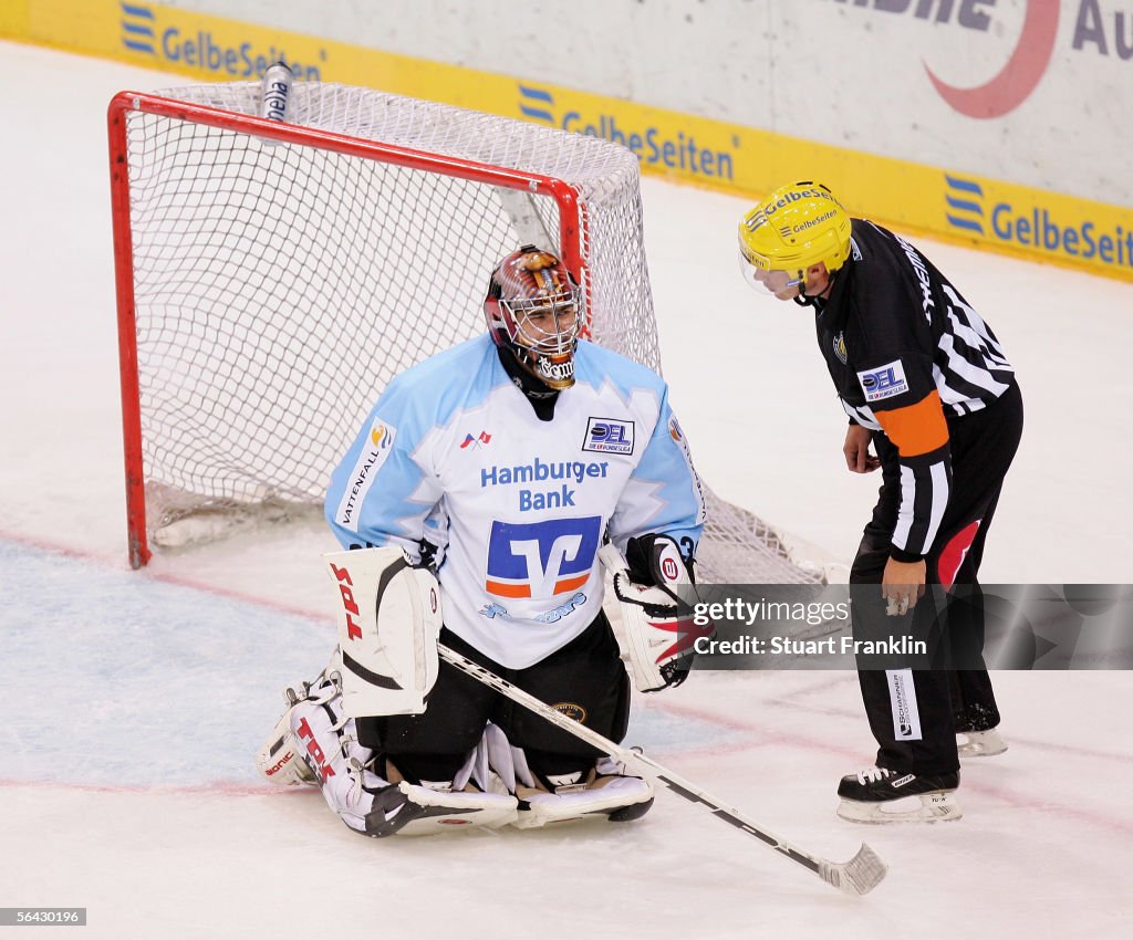 Hamburg Freezers v Adler Mannheim
