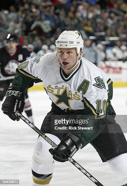 Brenden Morrow of the Dallas Stars skates against the Buffalo Sabres on December 14, 2005 at HSBC Arena in Buffalo, New York.