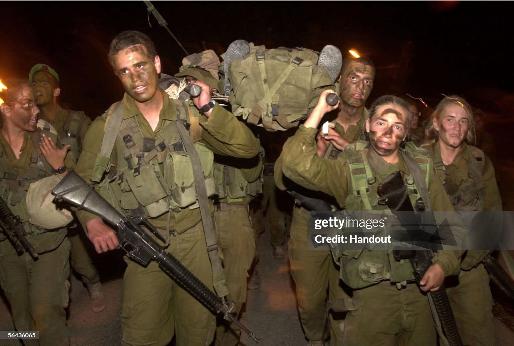 Mixed Gender Israeli Army Unit Completes Basic Combat Training