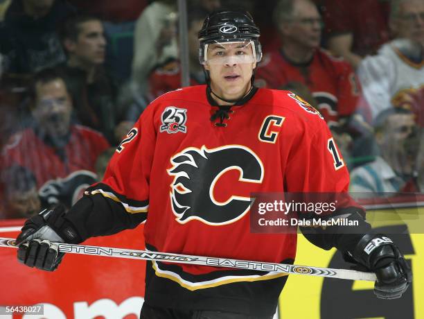 Jarome Iginla of the Calgary Flames skates against the Ottawa Senators during the NHL game at Pengrowth Saddledome on December 10, 2005 in Calgary,...