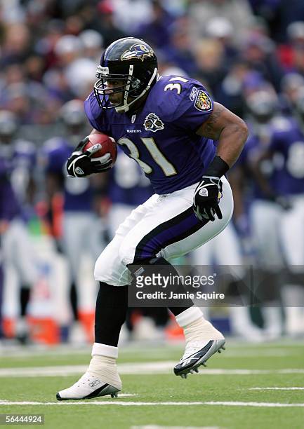 Jamal Lewis of the Baltimore Ravens carries the ball during the game against the Houston Texans on December 4, 2005 at M&T Bank Stadium in Baltimore,...