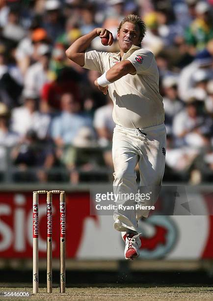 Shane Warne of Australia bowls during day two of the First Test between Australia and South Africa played at the WACA December 17, 2005 in Perth,...