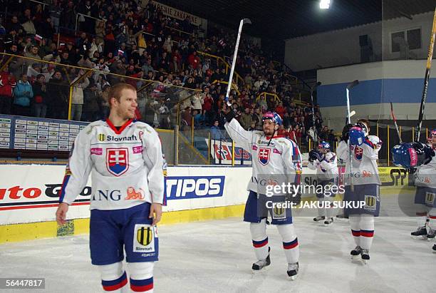 Slovak players thank their fans after the winning duel with Canada during the International hockey tournament LOTO CUP 2005 between team Slovakia and...