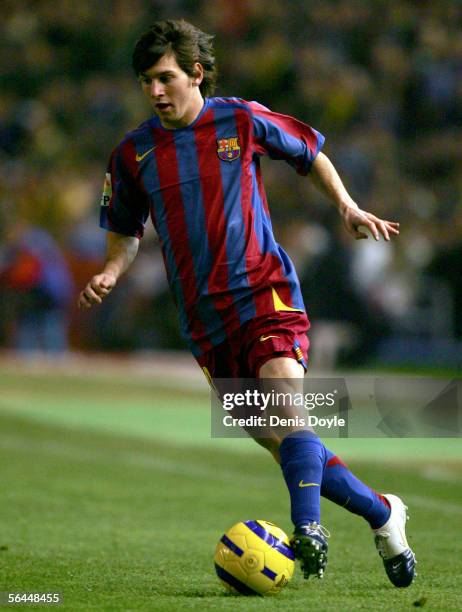 Messi In 2005 268 Messi 2005 Stock Photos, High-Res Pictures, and Images - Getty Images
