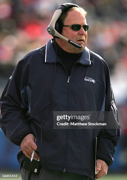 Coach Mike Holmgren of the Seattle Seahawks watches as his team plays the Tennessee Titans December 18, 2005 at The Coliseum in Nashville, Tennessee.