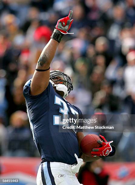 Jarrett Payton of the Tennessee Titans celebrates a touchdown against the Seattle Seahawks December 18, 2005 at The Coliseum in Nashville, Tennessee.