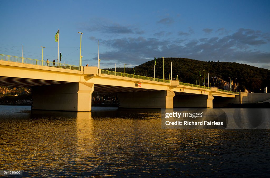 Theodor-Heuss Bridge