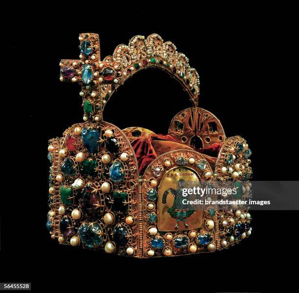 Corona Radiata Rome Imperial Crown Of The Holy Roman Empire Photos and Premium High Res ...