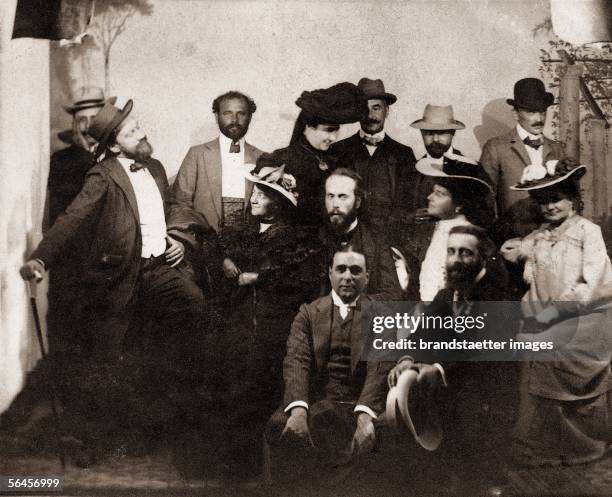 Group picture, time of Vienna Secession foundation. On the left : Carl Moll; halfway covered by Moll: Josef Hoffmann; next to him Gustav Klimt; on...