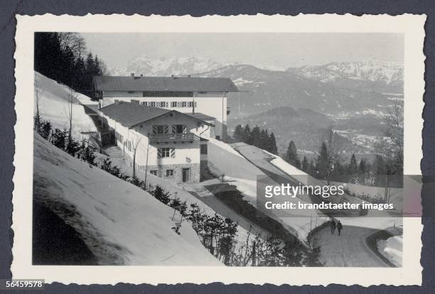 The Berghof of Adolf Hitler at the Obersalzberg near Berchtesgaden: View from above at the snow covered Berghof in winter. Photography, around 1936....