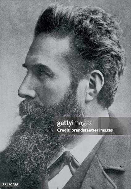 Wilhelm Conrad Roentgen,German physicist and discoverer of the Roentgen rays. Photography about 1900. [Wilhelm Conrad Roentgen, deutscher Physiker...