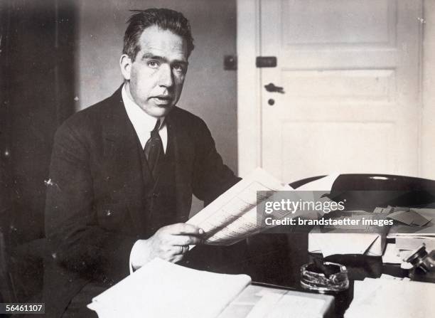 Danish physicist Niels Bohr. Photography 1930. [Niels Bohr, daenischer Physiker. Photographie 1930.]