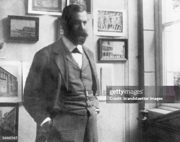 Austrian neurologist and founder of psychoanalysis Sigmund Freud. Photography, about 1898. [Der oesterreichische Nervenarzt und Begruender der...