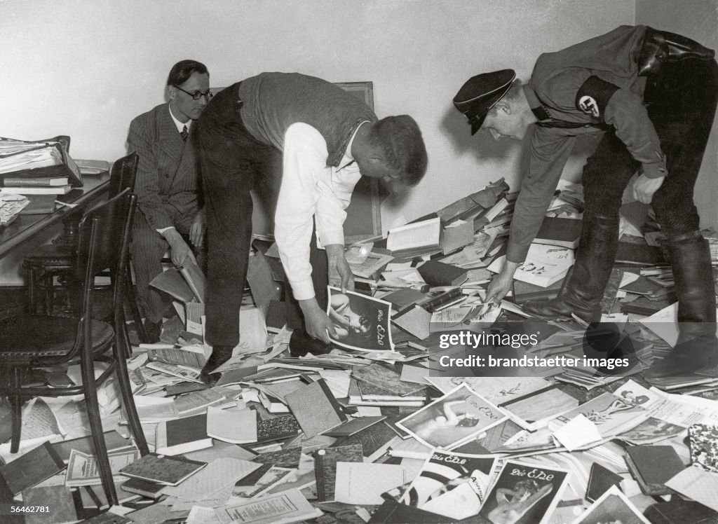 Students collecting books for the book burning