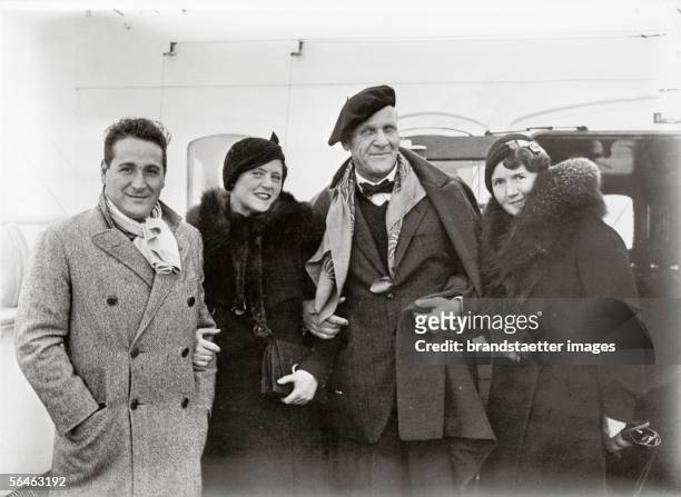 Four famous singers on board of the "Bremen". They are starting for a concerttour throughout the United States. From left to right: Giacamo...