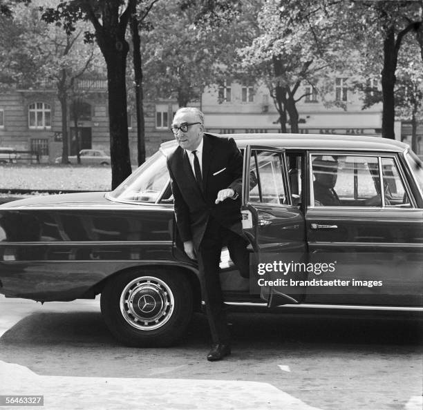 Karl Waldbrunner, Austrian politician . Photography, 1964. [Karl Waldbrunner, oester. Politiker . Photographie. 1964]