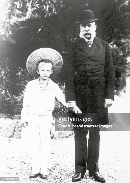 Franz Joseph with archduke Carl Franz Joseph in Cannes. Photography, 1894. [Franz Joseph mit Erzherzog Carl Franz Joseph , dem spaeteren Kaiser Karl...