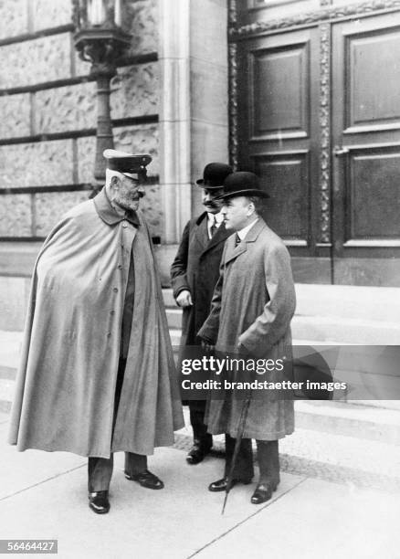 Theobald von Bethmann-Hollweg with State Secretary Gottlieb von Jagow and Deputy Secretary von Zimmermann in front of the steps of the Berlin...