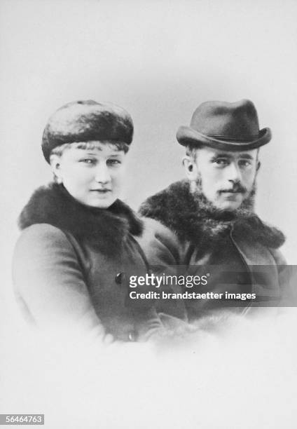 Crowne prince Rudolf and his wife. Photography by C. Pietzner. [Kronprinz Rudolf mit Gemahlin. Photographie von C. Pietzner.]
