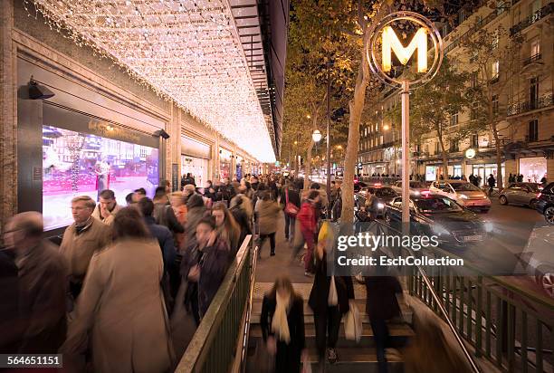 people shopping for christmas in paris, france - kmart and shop your way celebrate launch of nicki minaj collection stockfoto's en -beelden