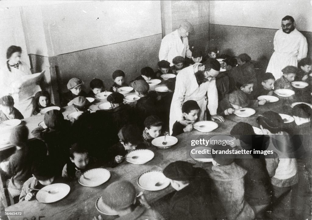 Jewish Children in the Warsaw Ghetto