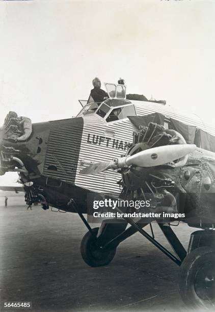 Opening of the Volksrundflug on the Tempehofer airfield in Berlin by the home- secretary of the Reich Severing out of ea Junkers- aeroplane. 12th of...