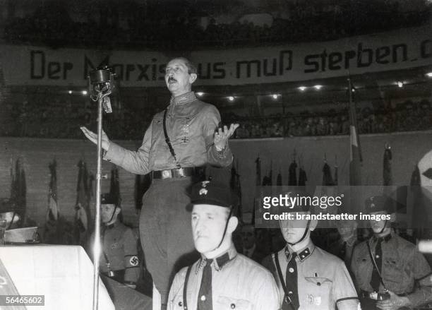 Prince August William from Prussia gives a speech. Photography. 1933. [Prinz August Wilhelm von Preussen Photographie. 25.2.1933.]
