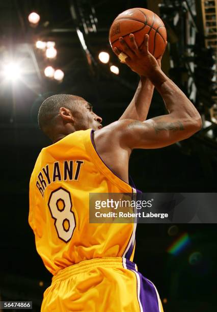 Kobe Bryant of the Los Angeles Lakers makes a jump shot in the third quarter of their game against the Dallas Mavericks on December 20, 2005 at the...