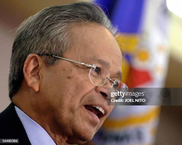 Newly appointed Supreme Court chief justice Artemio Panganiban speaks during his first news conference in Manila, 22 December 2005. Panganiban, named...