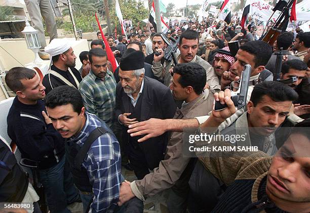 Muslims In Iraq 19 Dulai Stock Photos, High-Res Pictures, and Images - Getty Images