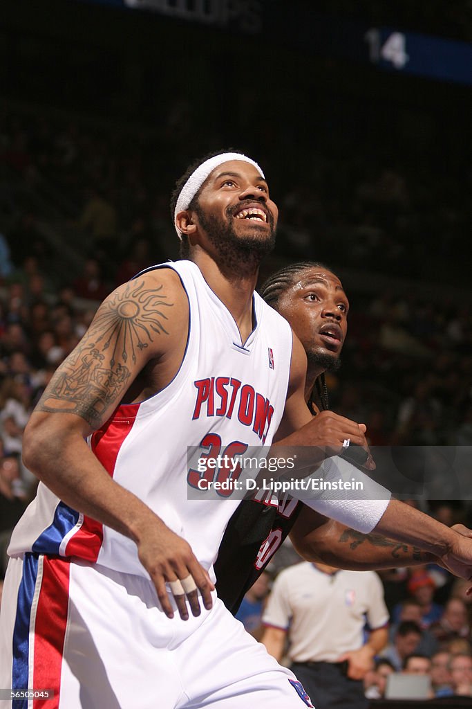 Rasheed Box Rasheed Wallace of the Detroit Pistons boxes out against Udonis... News ...