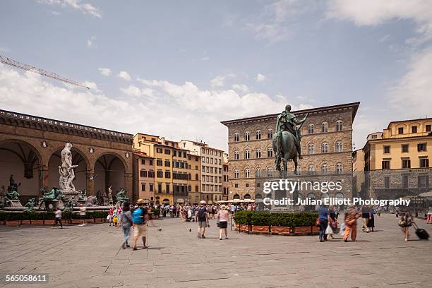 piazza della signoria in florence, italy - praça della signoria - fotografias e filmes do acervo