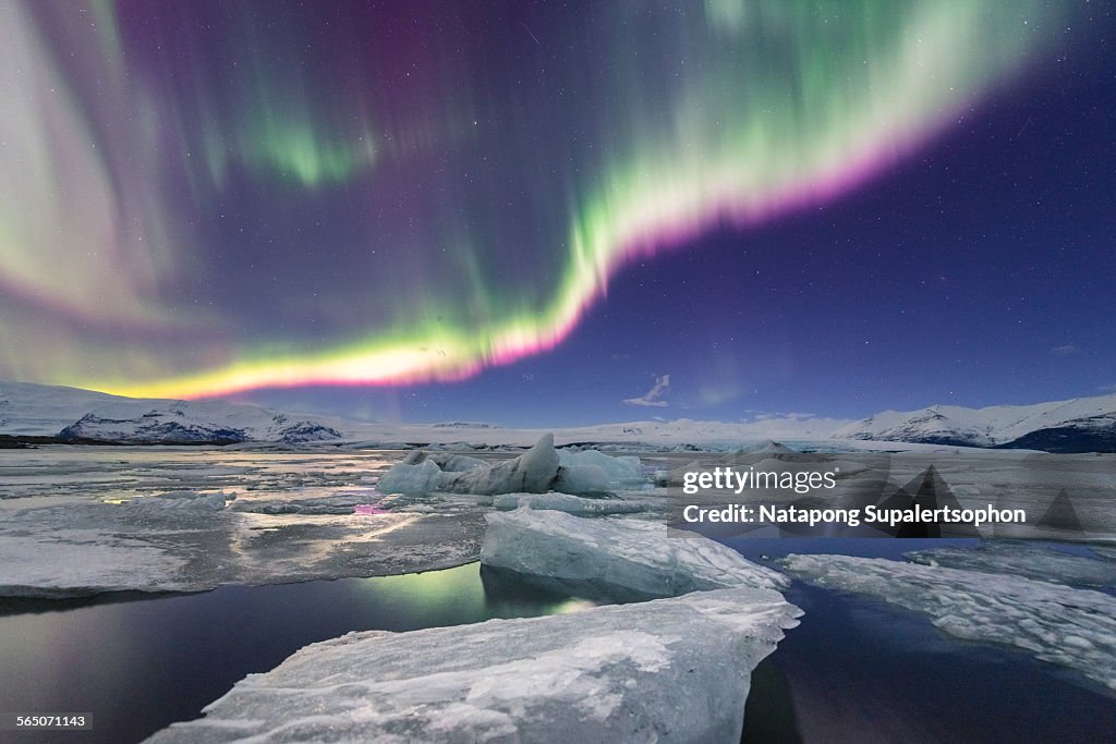 Aurora displays over jokulsarlon glacier lagoon