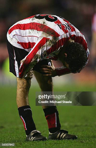 Julio Arca of Sunderland looks dejected after losing to a last minute goal during the Barclays Premiership match between Sunderland and Everton on...