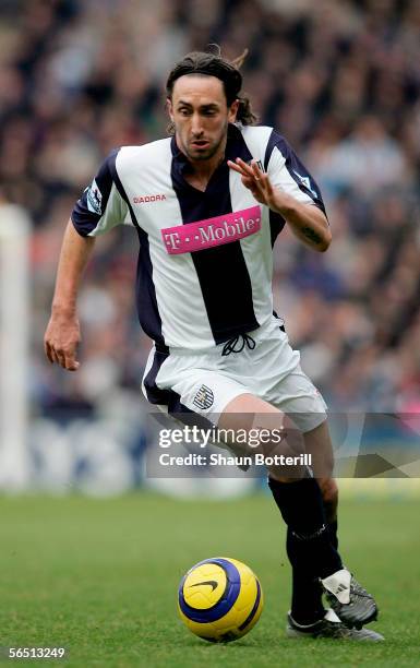 Jonathan Greening of West Brom in action during the Barclays Premiership match between West Bromwich Albion and Aston Villa at The Hawthorns on...