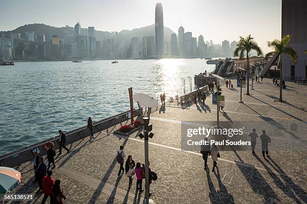 tsim sha tsui promenade, hong kong, china - tsim sha tsui stock-fotos und bilder