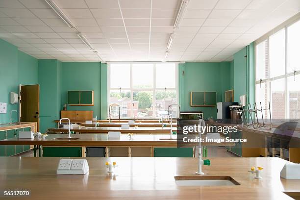 empty science classroom - secondary school building stock pictures, royalty-free photos & images