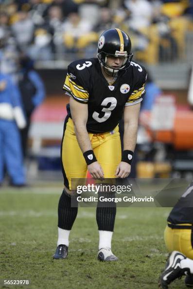 Jeff Reed Kick Kicker Jeff Reed of the Pittsburgh Steelers prepares to kick an extra ...