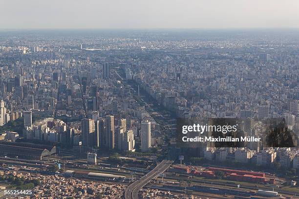 aerial image of avenida 9 de julio, buenos aires - avenida 9 de julio stock pictures, royalty-free photos & images