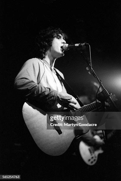 Chris Helme of The Seahorses performs on stage, United Kingdom, 1997.